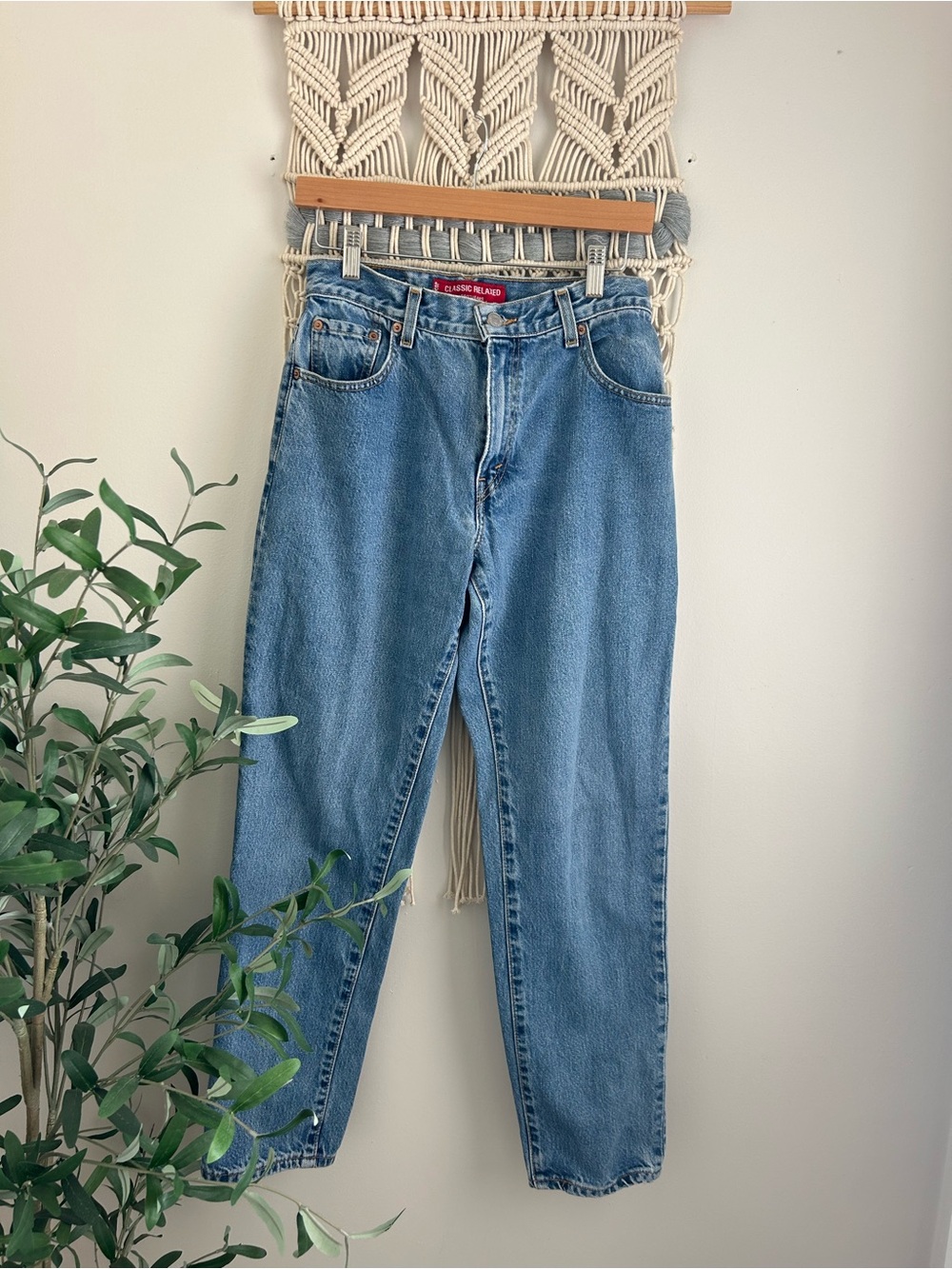 Levi's 550 Jeans - Picture 2 of 8